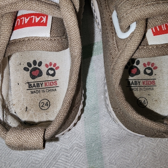 Comfy Tan Kids Sneakers - Picture 7 of 8